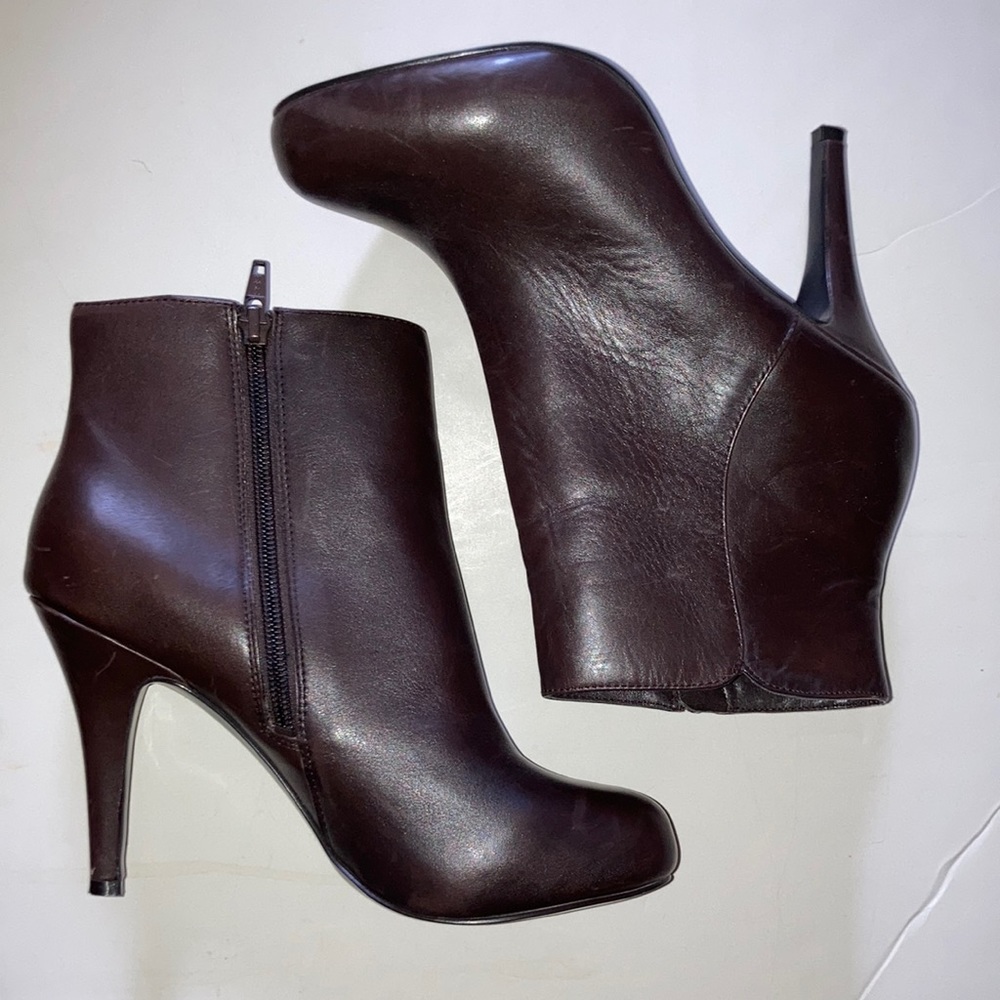 Nine West Noengel brown leather booties boots heels Women’s sz 7